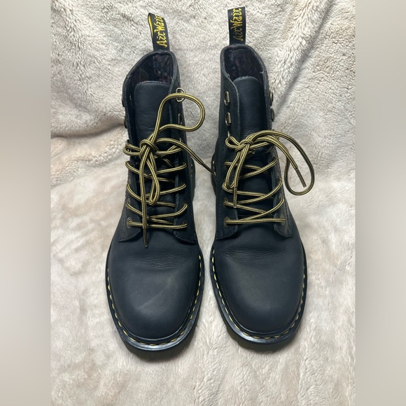 Dr Martins Women’s Boots Size 9 - Picture 2 of 7